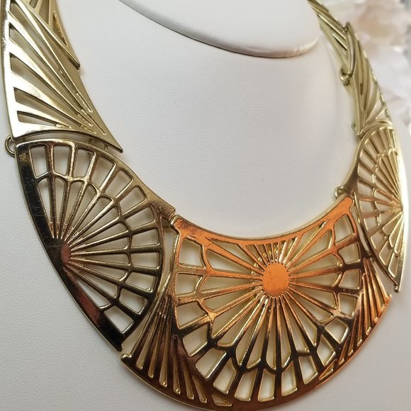 New York & Company Jewelry - Collar Necklace in Gold Design